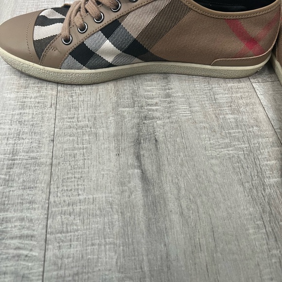 Burberry sneakers. Used in good condition. Comes with box and dust bag. - Picture 5 of 5